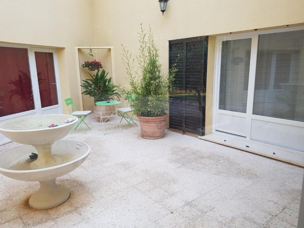 Ferienwohnung Le Patio Sarrians Exterior foto