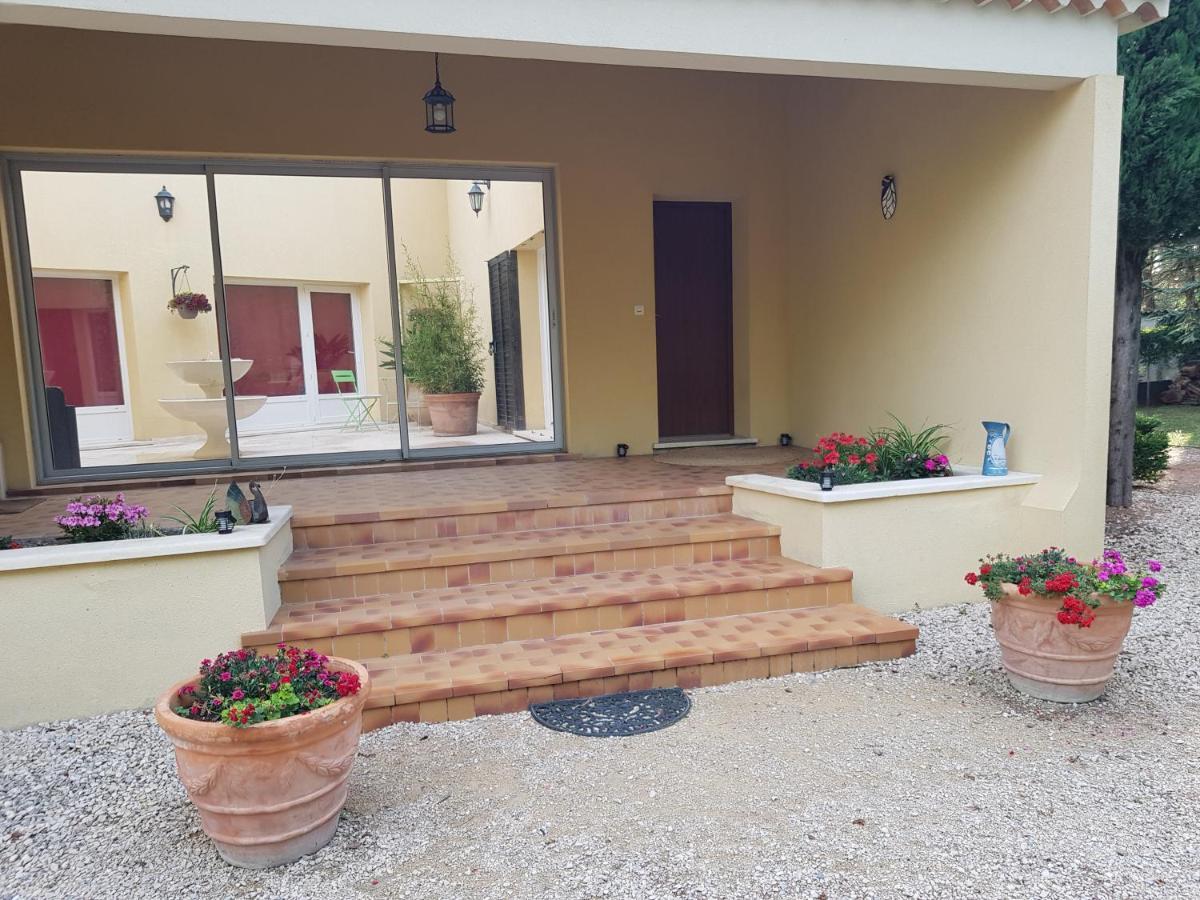 Ferienwohnung Le Patio Sarrians Exterior foto